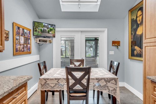 2474 5Th Avenue E, Vancouver, BC - Indoor Photo Showing Dining Room