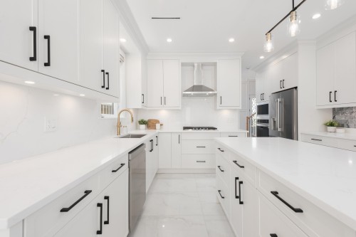 11308 Williams Road, Richmond, BC - Indoor Photo Showing Kitchen With Upgraded Kitchen