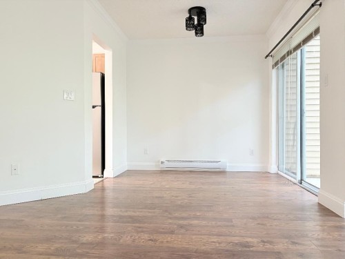 8-7400 Minoru Boulevard, Richmond, BC - Indoor Photo Showing Other Room