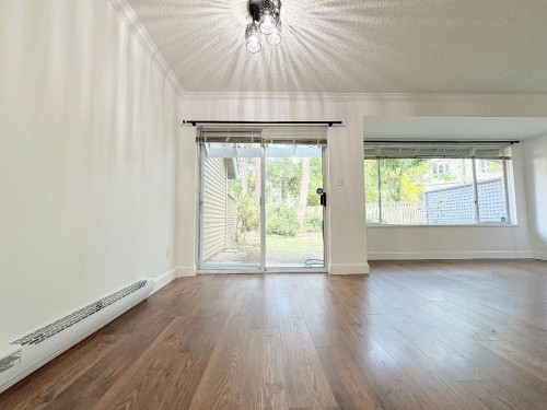 8-7400 Minoru Boulevard, Richmond, BC - Indoor Photo Showing Other Room
