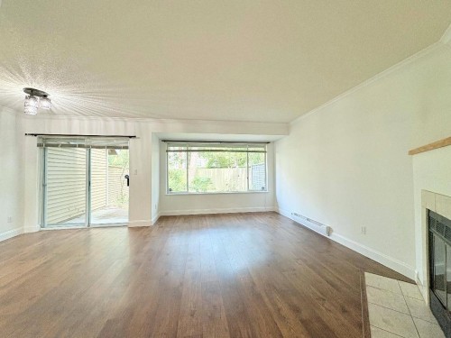 8-7400 Minoru Boulevard, Richmond, BC - Indoor With Fireplace