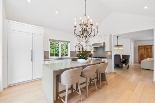 1733 Fulton Avenue, West Vancouver, BC 