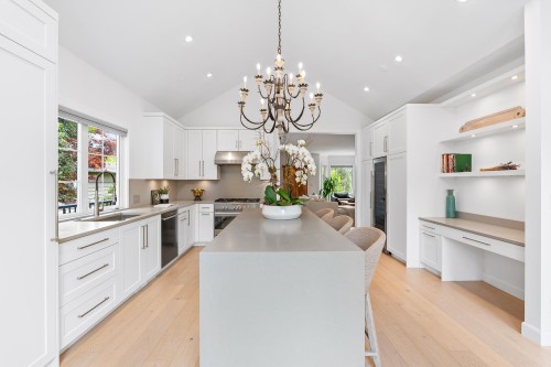 1733 Fulton Avenue, West Vancouver, BC 