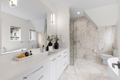 1733 Fulton Avenue, West Vancouver, BC 