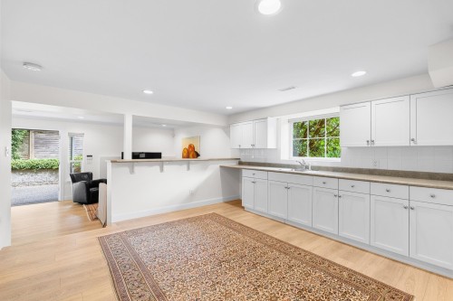 1733 Fulton Avenue, West Vancouver, BC 