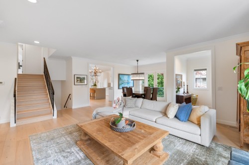 1733 Fulton Avenue, West Vancouver, BC 