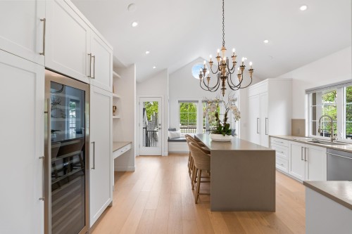 1733 Fulton Avenue, West Vancouver, BC 