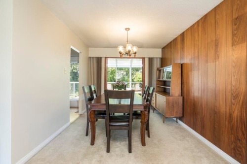 1470 June Crescent, Port Coquitlam, BC - Indoor Photo Showing Dining Room