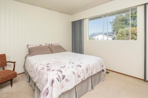 1470 June Crescent, Port Coquitlam, BC - Indoor Photo Showing Bedroom