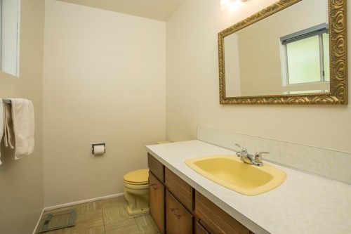 1470 June Crescent, Port Coquitlam, BC - Indoor Photo Showing Bathroom