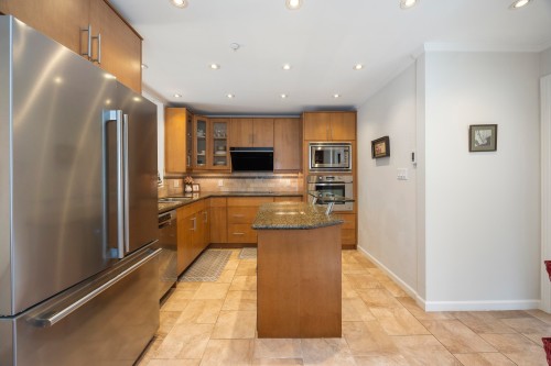3608 7Th Avenue W, Vancouver, BC 
