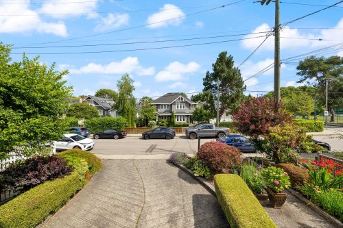 3608 7Th Avenue W, Vancouver, BC 