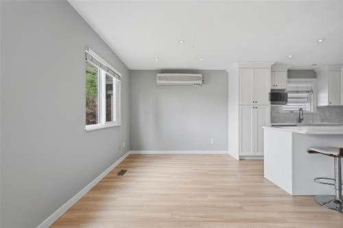 2270 Irvine Avenue, Port Coquitlam, BC 