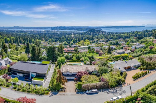 740 Knockmaroon Road, West Vancouver, BC 