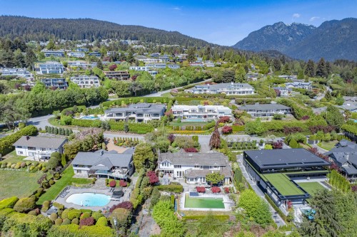 740 Knockmaroon Road, West Vancouver, BC 