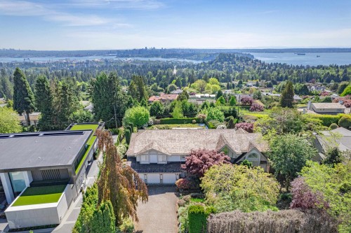 740 Knockmaroon Road, West Vancouver, BC 