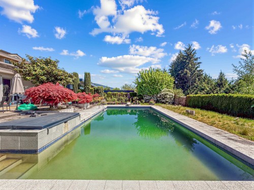 740 Knockmaroon Road, West Vancouver, BC 