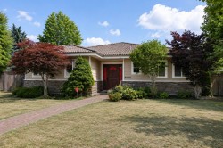 8040 Fairbrook Crescent SE Richmond, BC V7C 1Y9