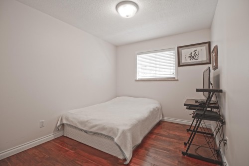 5720 Eastman Drive, Richmond, BC - Indoor Photo Showing Bedroom