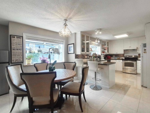 5720 Eastman Drive, Richmond, BC - Indoor Photo Showing Other Room