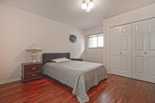 5720 Eastman Drive, Richmond, BC - Indoor Photo Showing Bedroom
