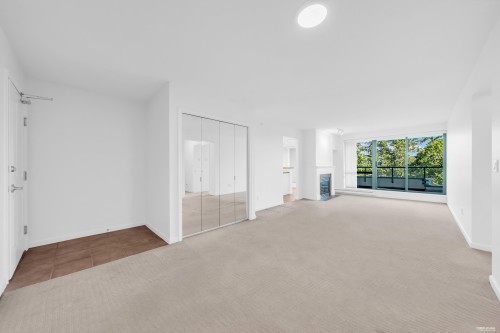 807-6611 Southoaks Crescent  Burnaby, BC V5E 4L5
