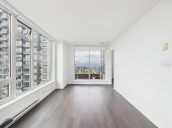 2202-5515 Boundary Road  Vancouver, BC V5R 0E3