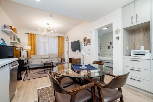112-3038 St. George Street  Port Moody, BC V3H 0L3