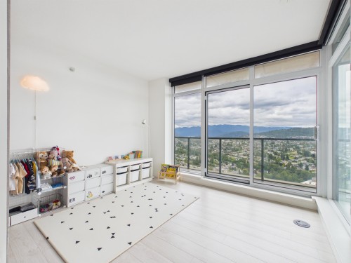 4906-4880 Lougheed Highway, Burnaby, BC - Indoor Photo Showing Other Room