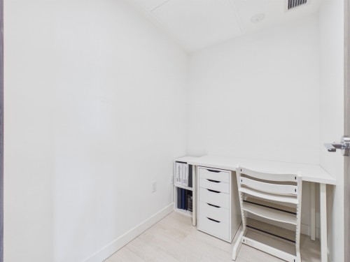 4906-4880 Lougheed Highway, Burnaby, BC - Indoor