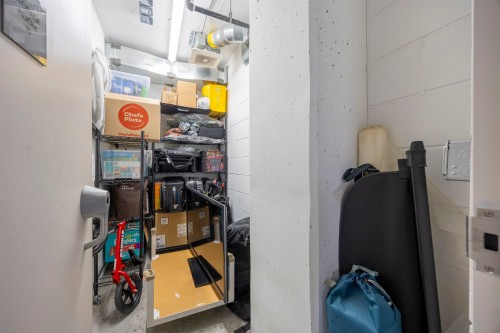 4906-4880 Lougheed Highway, Burnaby, BC - Indoor