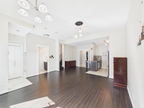 3-6733 Buswell Street  Richmond, BC V6Y 0E3