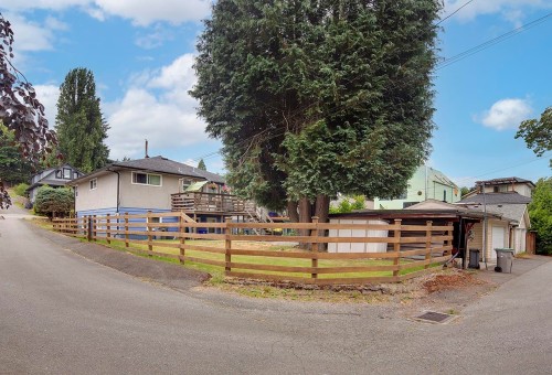2137 20Th Avenue, Vancouver, BC 