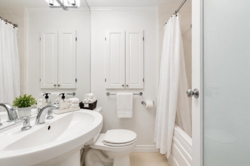 6431 Rosebery Avenue, West Vancouver, BC 