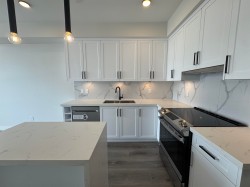 512-12143 223 Street Maple Ridge, BC V2X 4R1