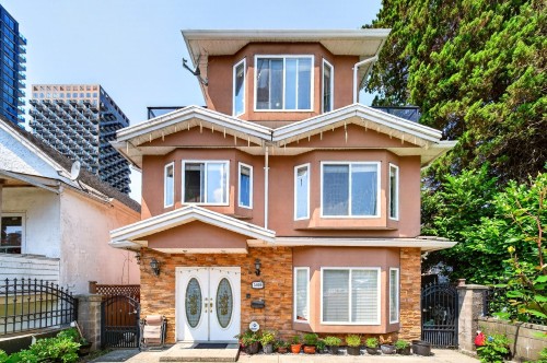 5009 Payne Street, Vancouver, BC - Outdoor