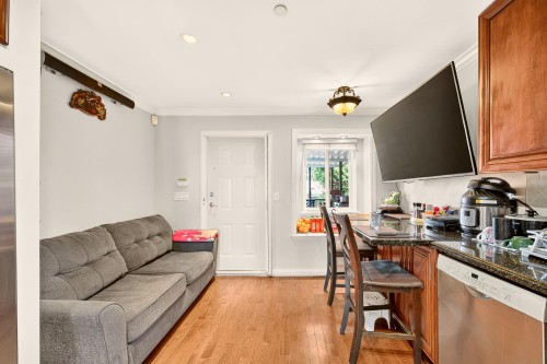 5009 Payne Street, Vancouver, BC - Indoor
