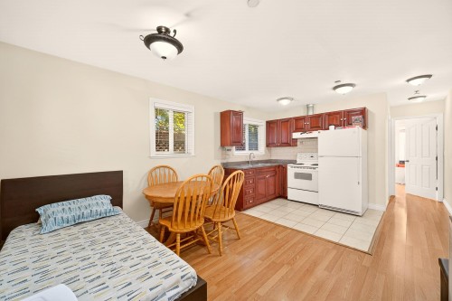 5009 Payne Street, Vancouver, BC - Indoor