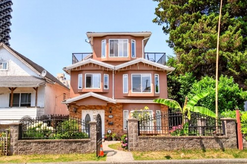 5009 Payne Street, Vancouver, BC - Outdoor