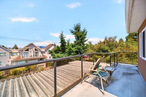 5009 Payne Street, Vancouver, BC - Outdoor