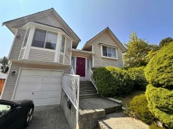 2934 Heckbert Place Coquitlam, BC V3C 5B2