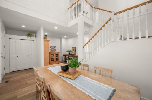 10091 243Rd Street, Maple Ridge, BC - Indoor Photo Showing Dining Room