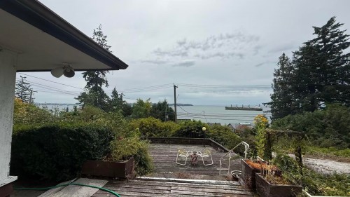 3863 Marine Drive, West Vancouver, BC 