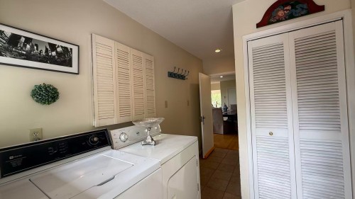 3863 Marine Drive, West Vancouver, BC 