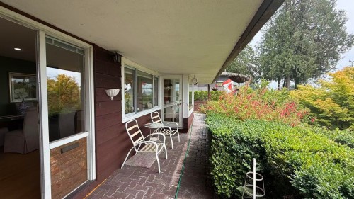3863 Marine Drive, West Vancouver, BC 