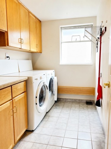 4055 31St Avenue W, Vancouver, BC - Indoor Photo Showing Laundry Room