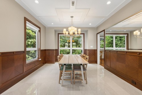 1250 Sinclair Street, West Vancouver, BC - Indoor