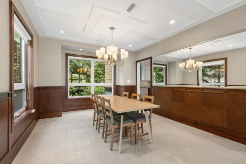 1250 Sinclair Street, West Vancouver, BC - Indoor Photo Showing Dining Room