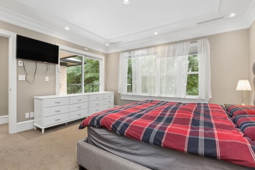 1250 Sinclair Street, West Vancouver, BC - Indoor Photo Showing Bedroom
