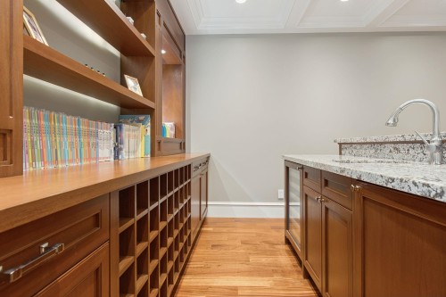 1250 Sinclair Street, West Vancouver, BC - Indoor Photo Showing Other Room